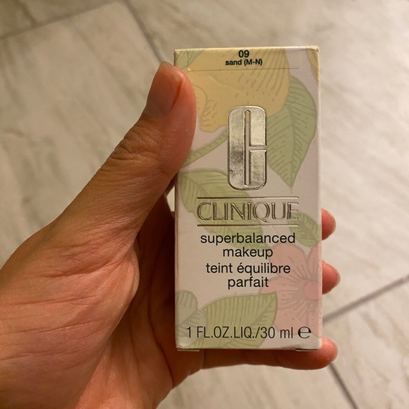 Clinique foundation - Picture 2 of 3